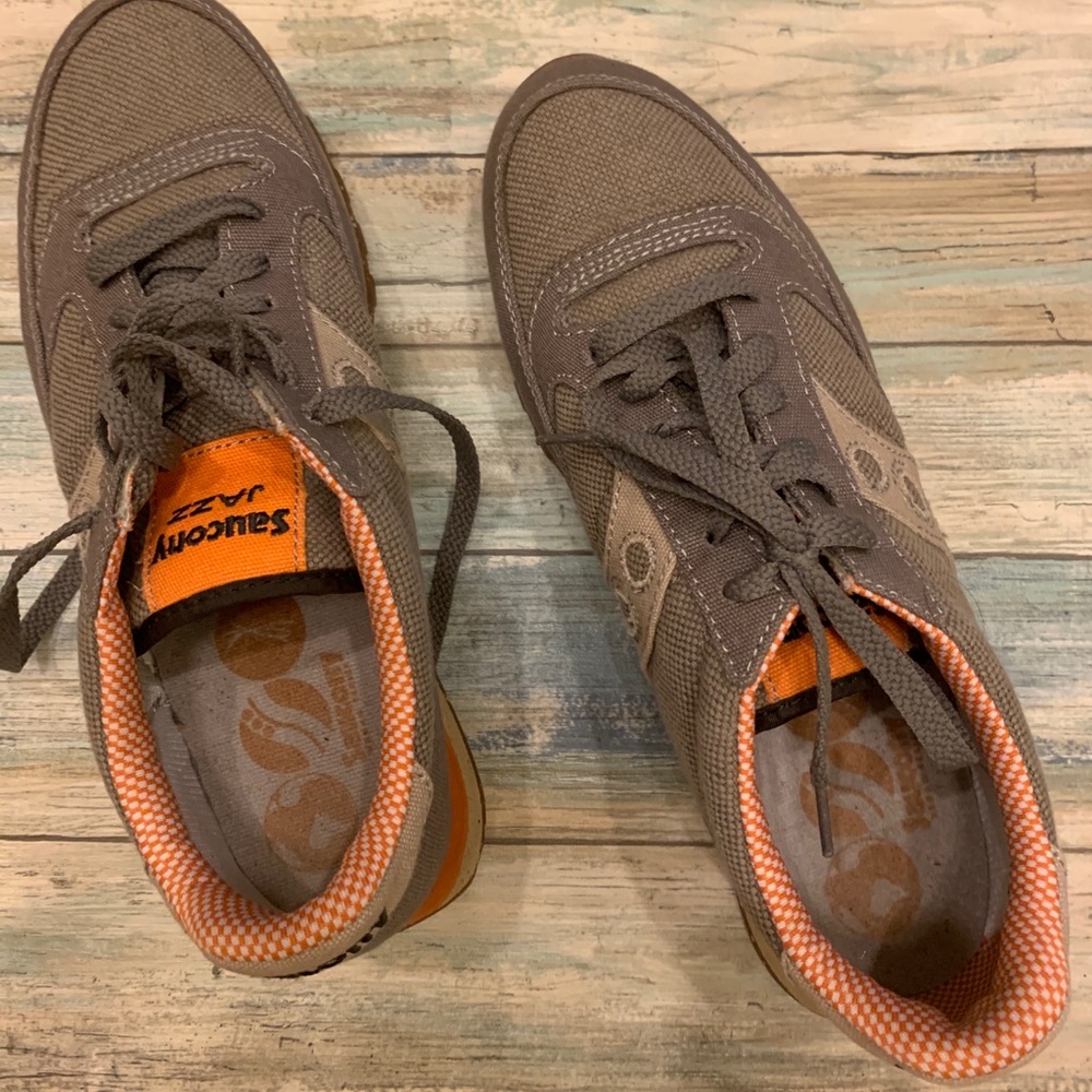 Saucony men’s 9.5 Jazz Low Pro Vegan